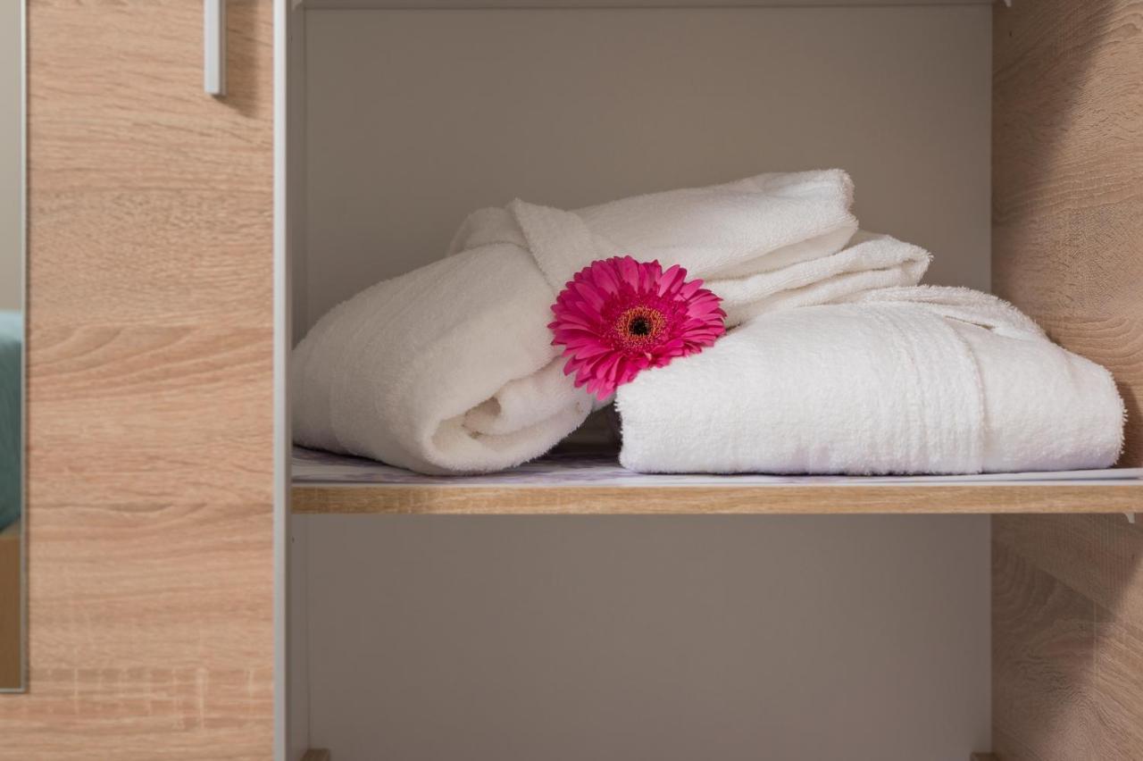 Floral Beach Apt With Lux Extras & Special Treats Kolymvári Eksteriør bilde