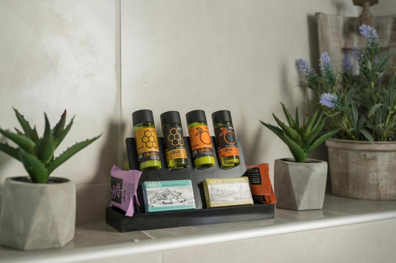 Floral Beach Apt With Lux Extras & Special Treats Kolymvári Eksteriør bilde